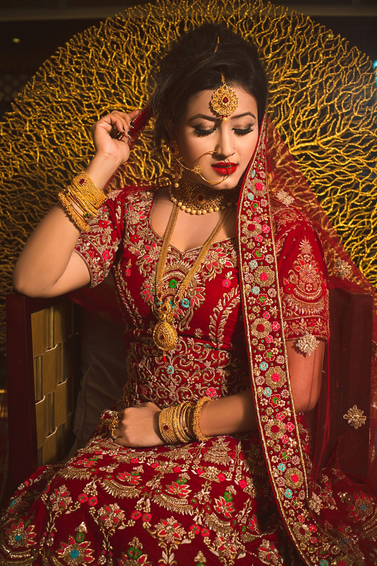 Meherbano Bridal Zari Formal 3 Piece Suit - red gold detail